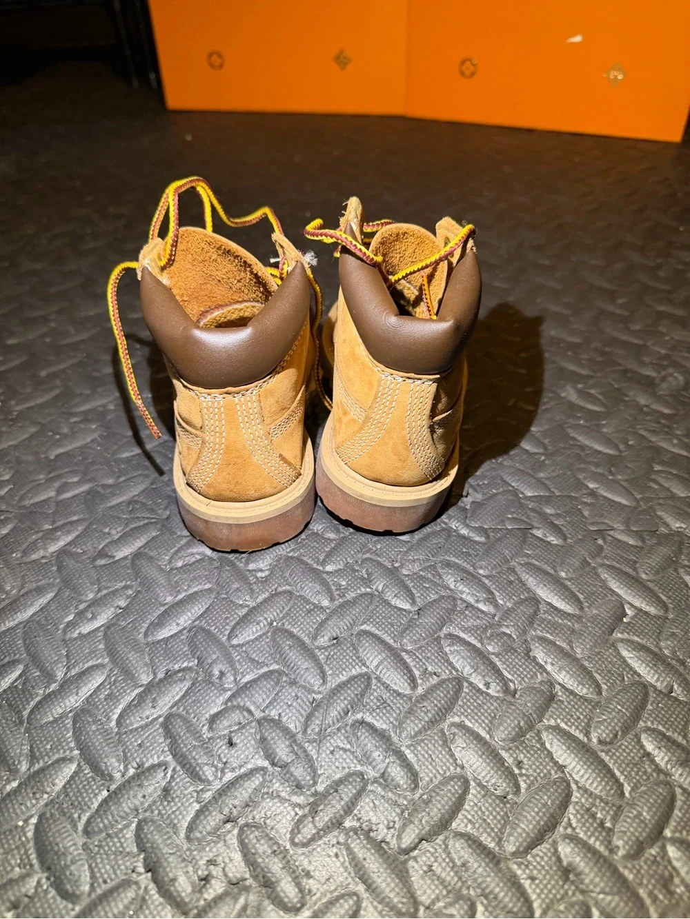 Timberland Kids Wheat/Tan Nubuck Ankle Boots  Size 7c Worn 6x  No box